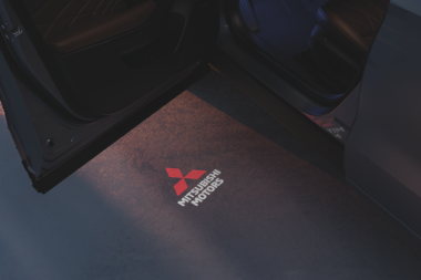 ПІДСВІЧУВАННЯ ЗОНИ БІЛЯ ДВЕРЕЙ (MY25)