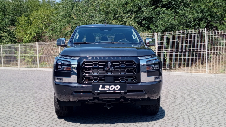 L200 Ultimate 2.4 6AT 4WD