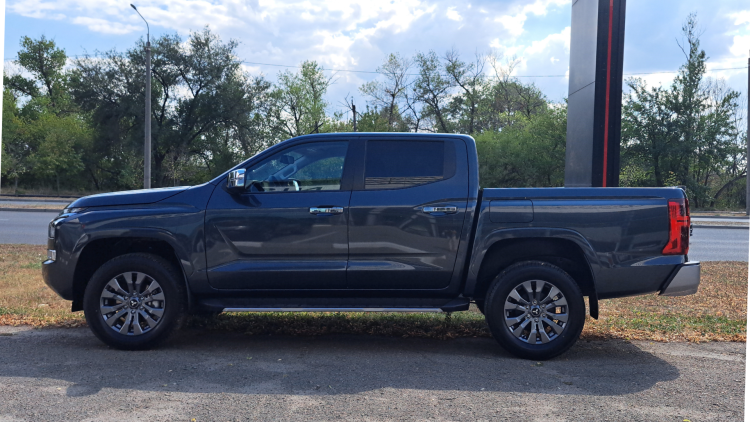 L200 Ultimate 2.4 6AT 4WD