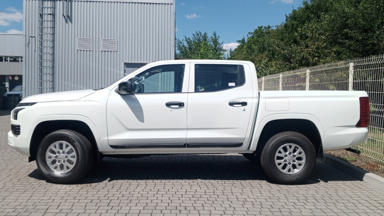 L200 INVITE 2.4 MT 4WD