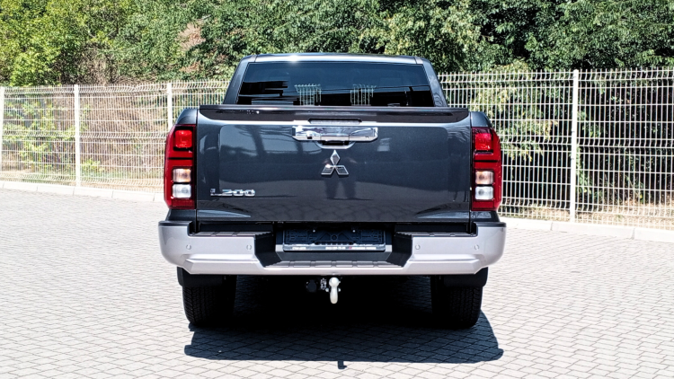 L200 Ultimate 2.4 6AT 4WD