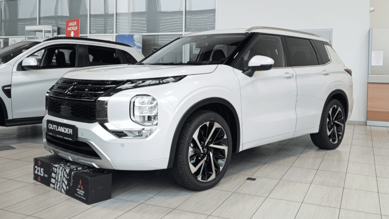 Outlander Ultimate 2.5 CVT 4WD