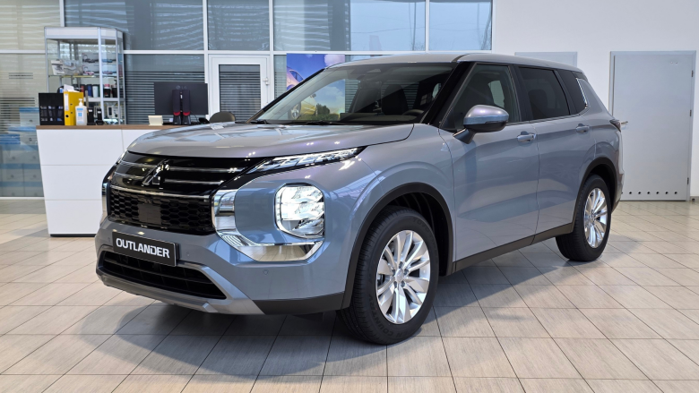 Outlander Intense 2.5 CVT 4WD